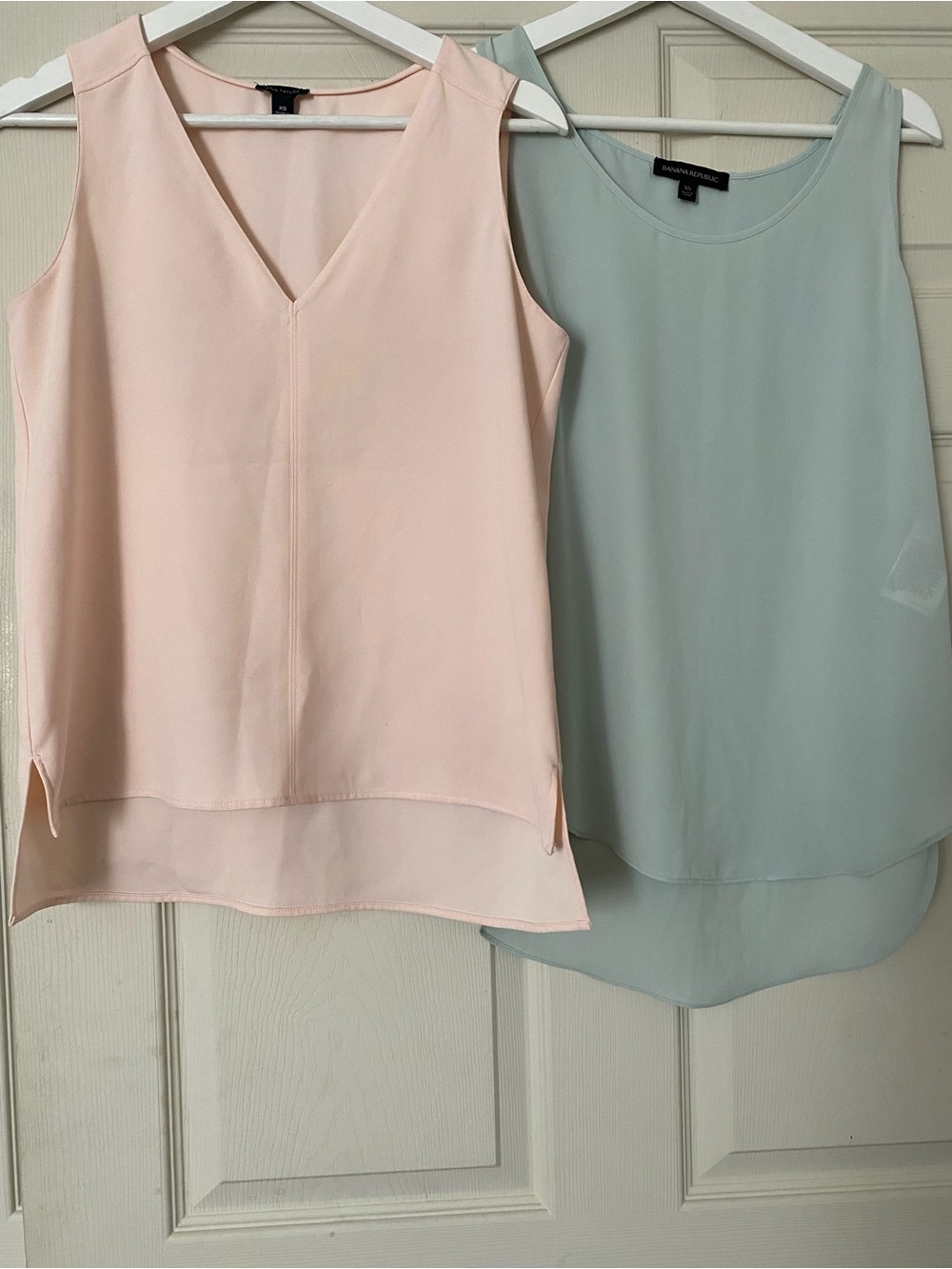 Women's XS Blouse Bundle Banana Republic & Ann Taylor EUC - Picture 1 of 14